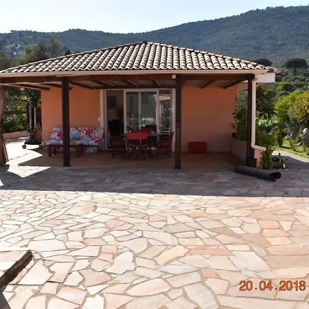 Privee Avec Piscine Villa